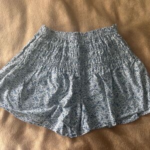 Madewell Blue and White Patterned Shorts